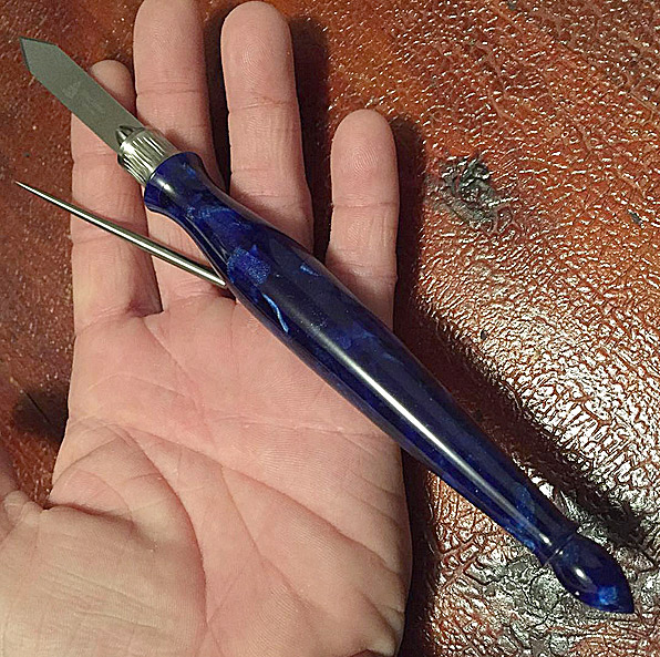 The Anarchist’s Editor’s Gift Guide, Item 4 Veritas Striking Knife