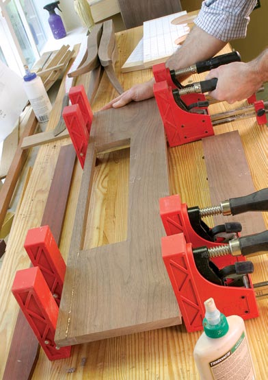 http://www.popularwoodworking.com/wp-content/uploads/CreoleTable_Page_6_Image_0002.jpg