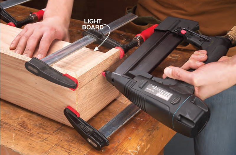 AW Extra 10/17/13 Lighted Quilt Hanger Popular Woodworking