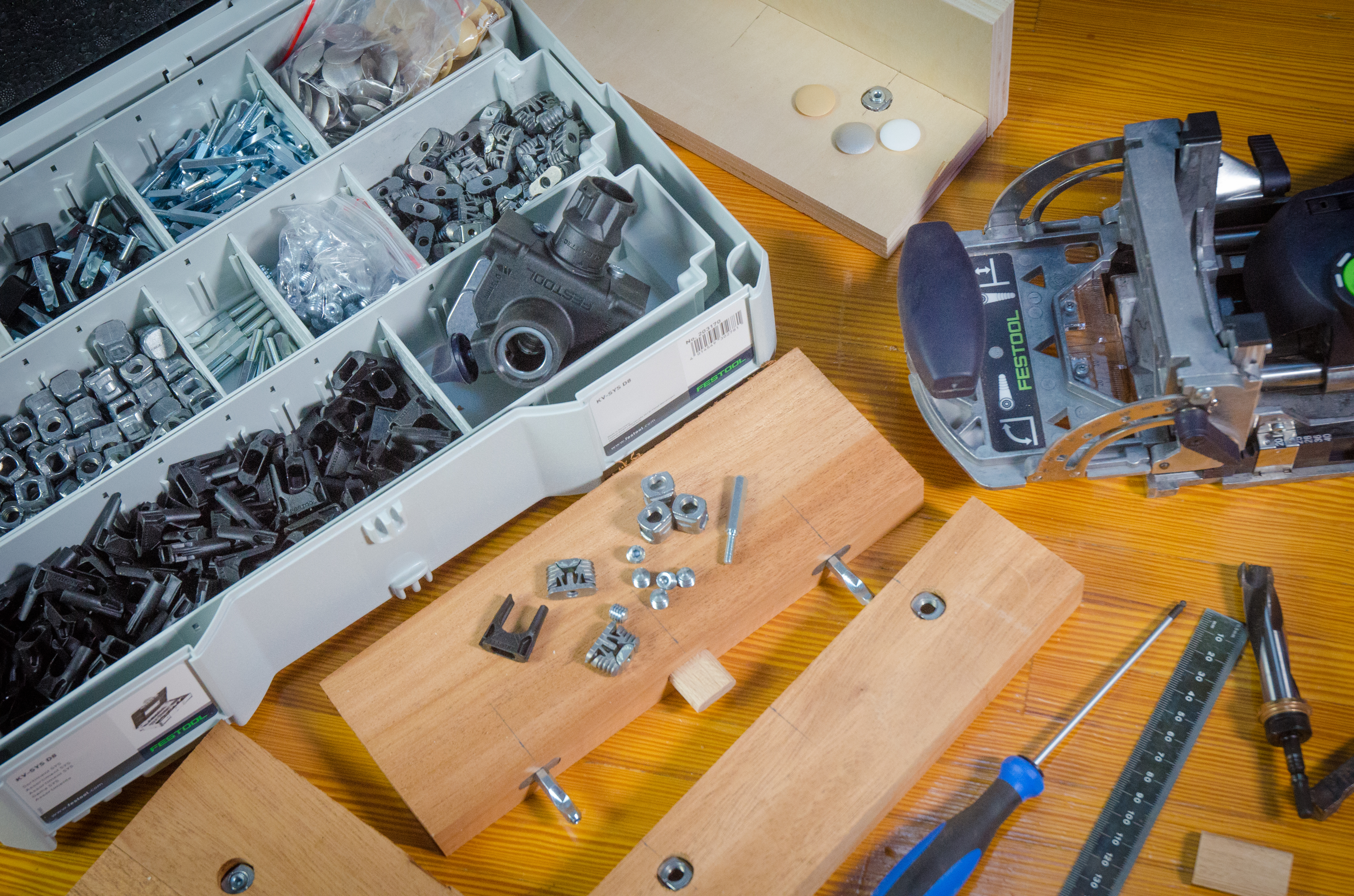 Every woodworker loves joints that are tight, strong and secure. Dovetail joints and mortise and tenons will get you there, but if you need a knockdown joint, good options are limited. That’s where Festool’s connector sets come in.