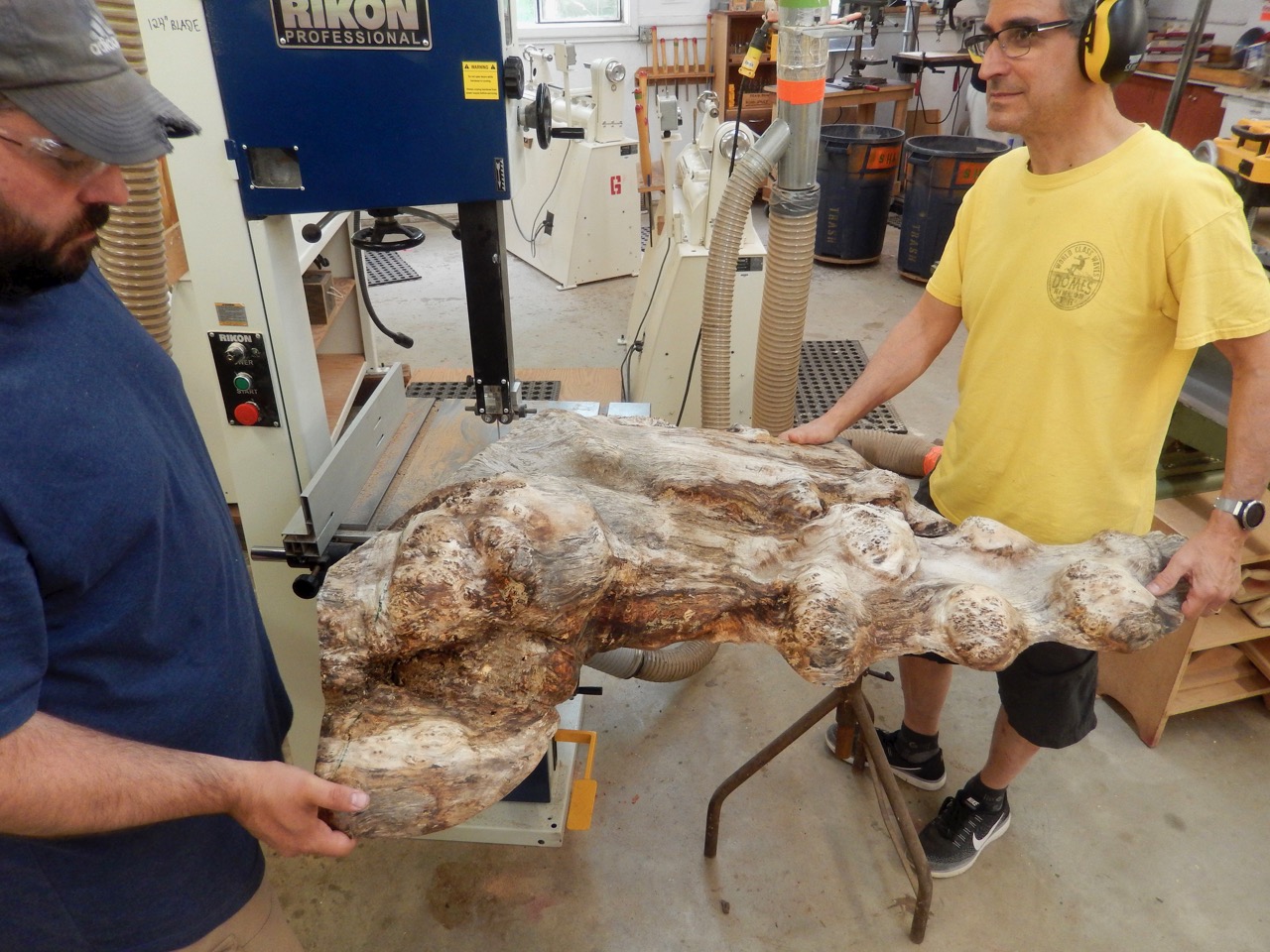 Yoav Liberman and his student Helder design and construct a coffee table out of a particularly intriguing burl slab.