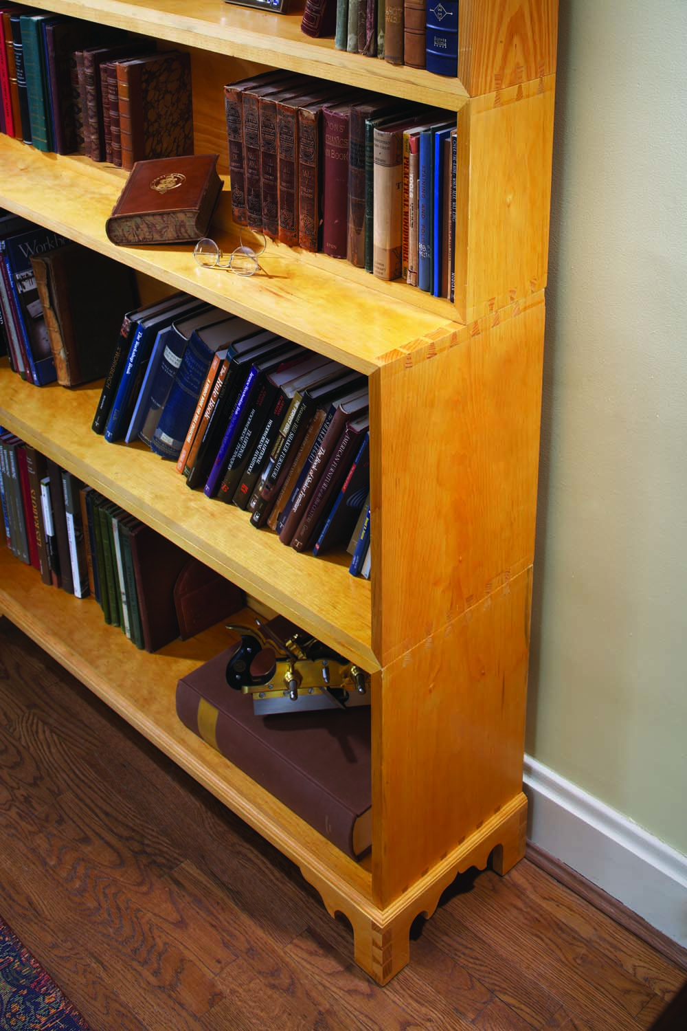 Monticello’s Stacking Bookcases