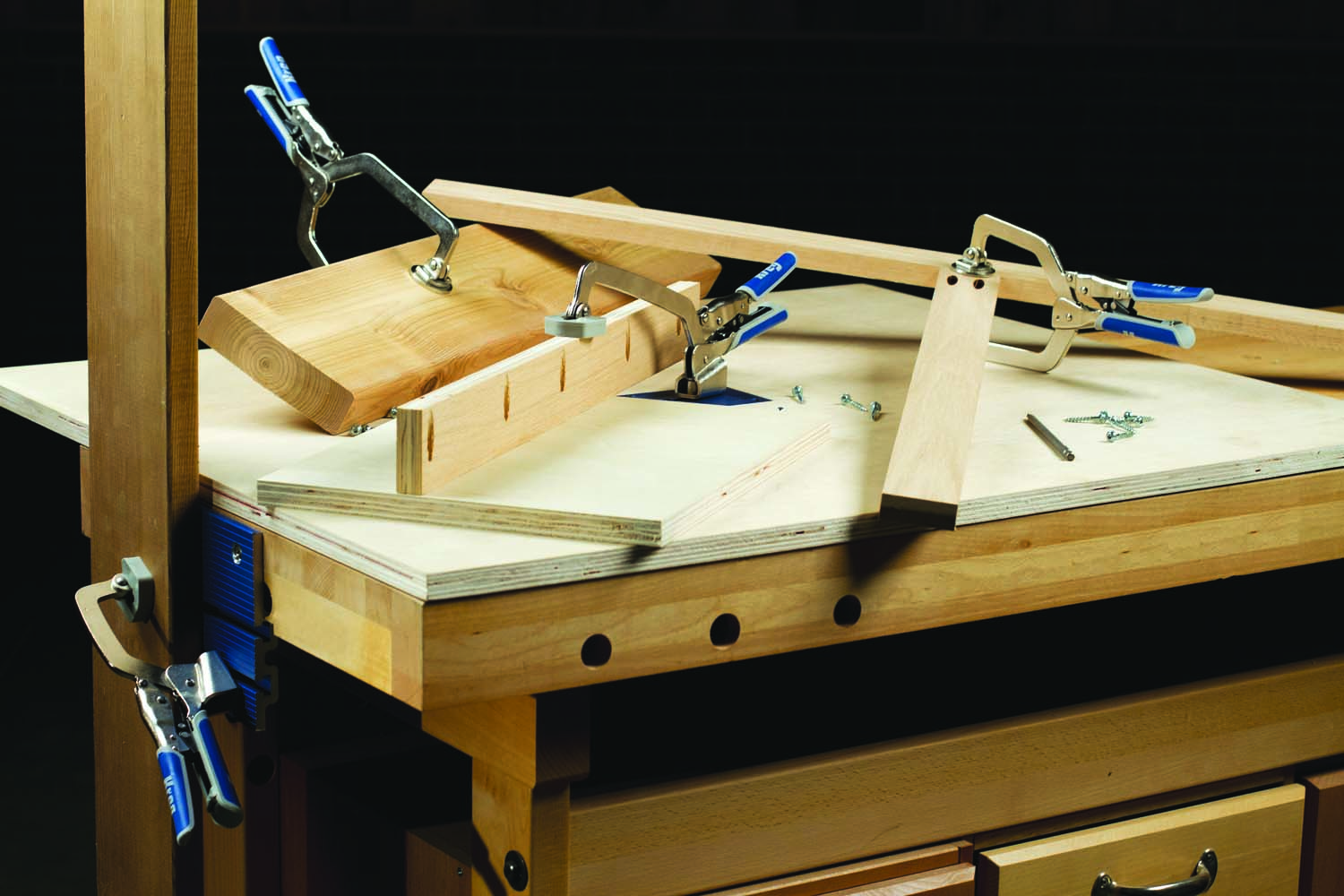 No-Fuss Locking Clamps