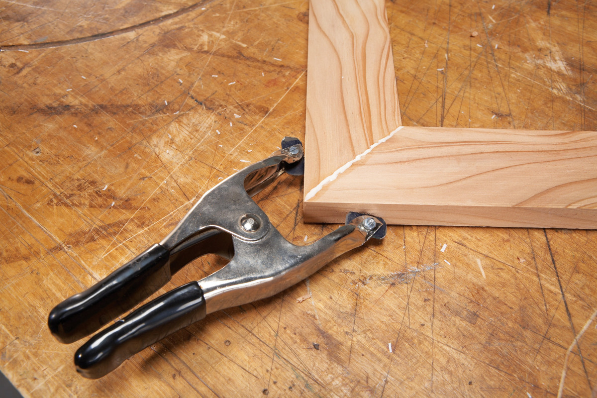 Spring Clamp for Miters