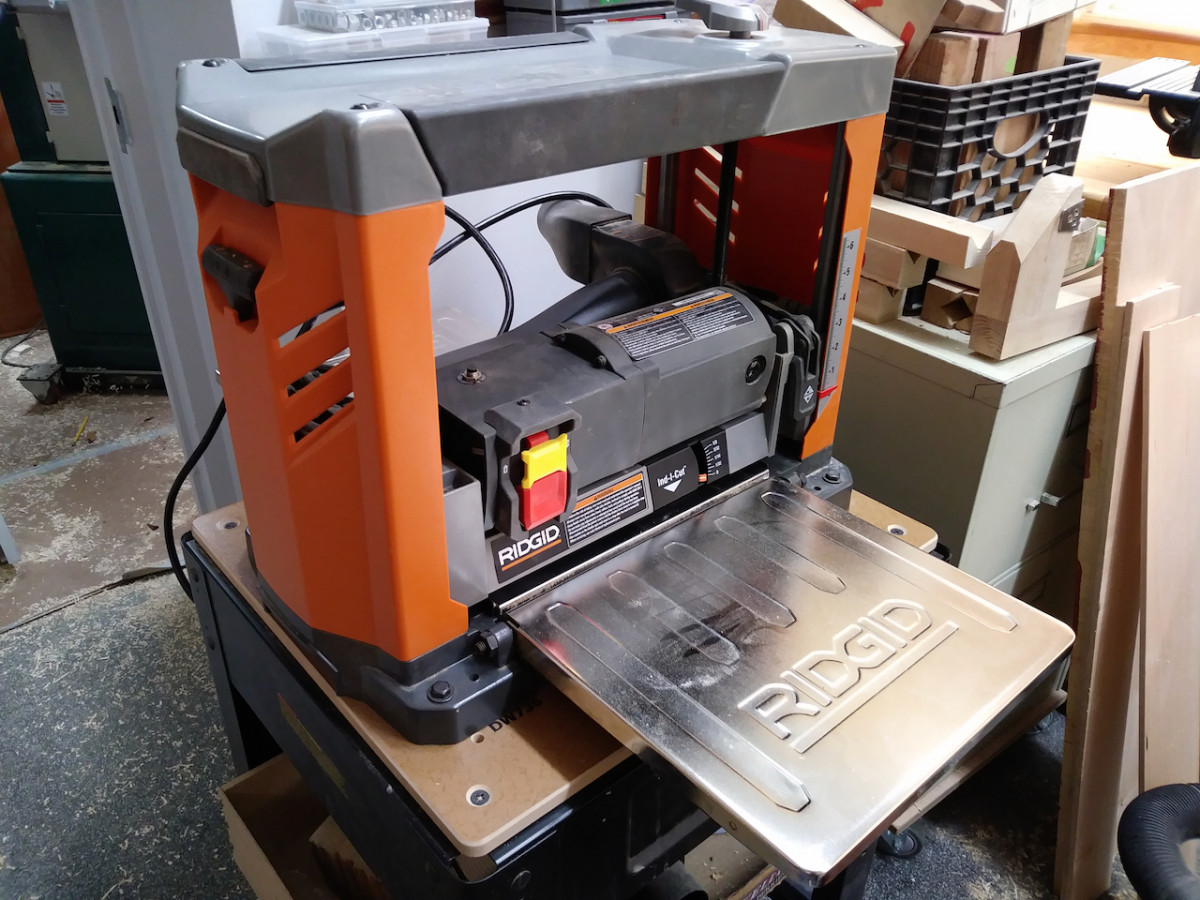 Flossing A Planer's Blades