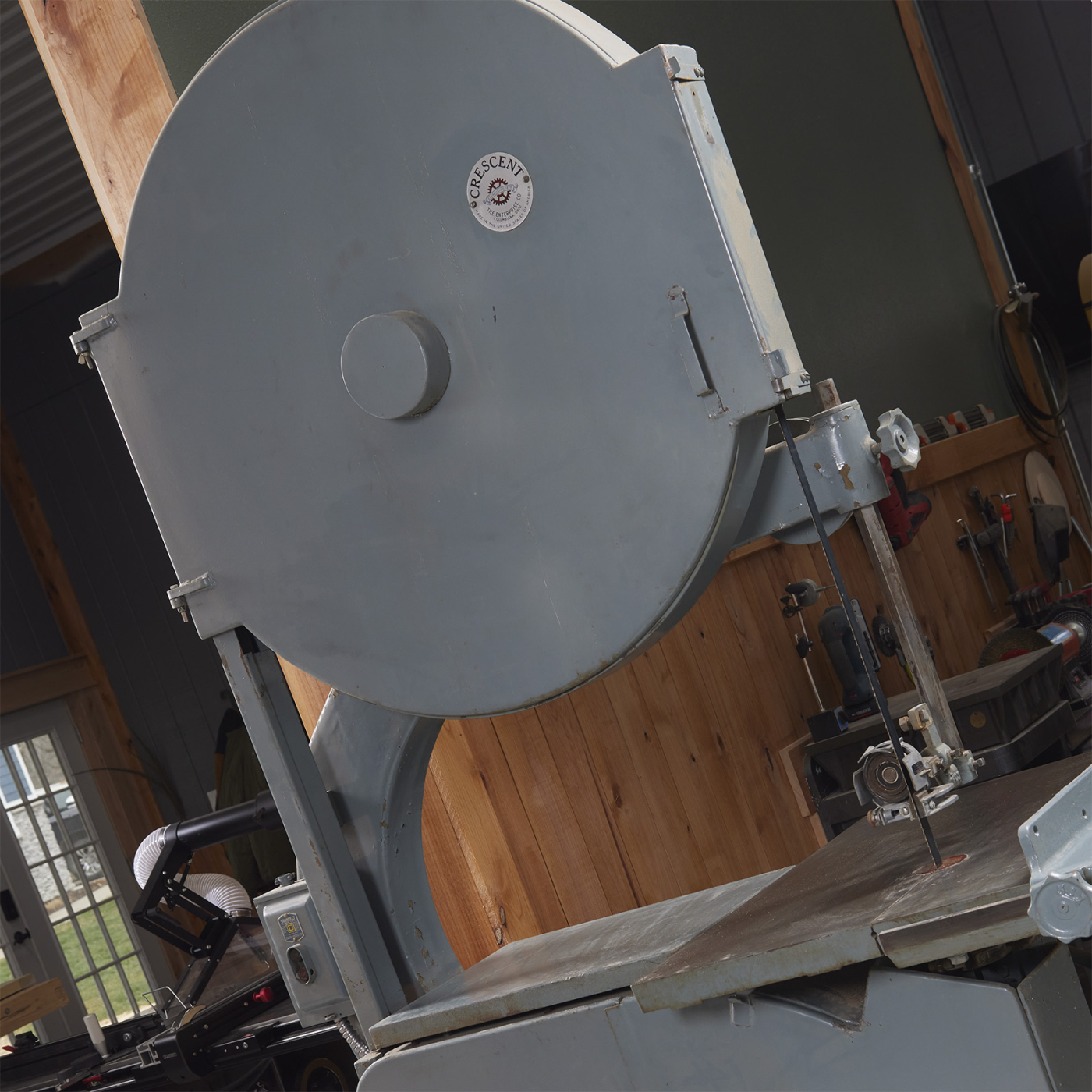 Bringing the 1955 Crescent Band Saw to Life! [Video]