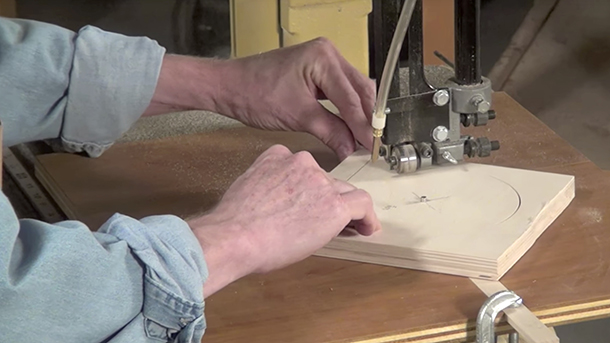 Video: Circle Jig for the Band Saw