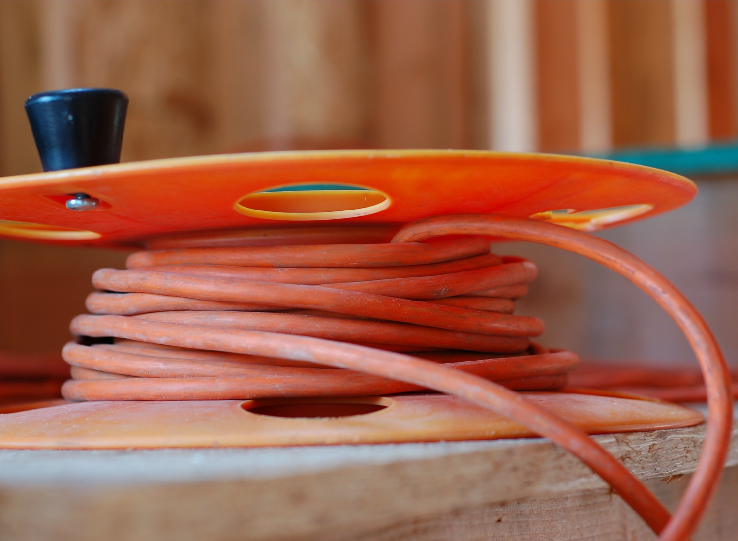 How to Roll up an Extension Cord to Avoid Damage