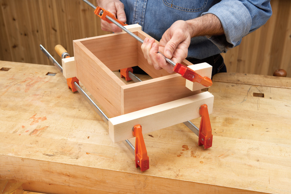 What's the Best Glue for My Woodworking Project?