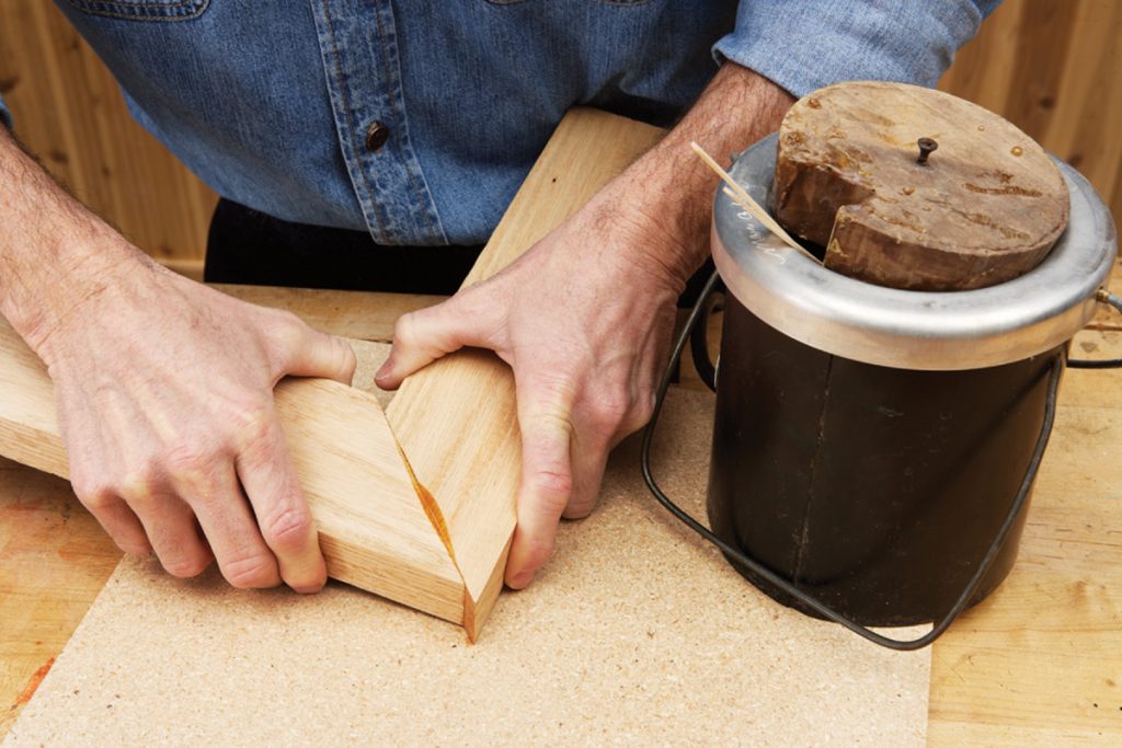 What’s the Best Glue for My Woodworking Project?