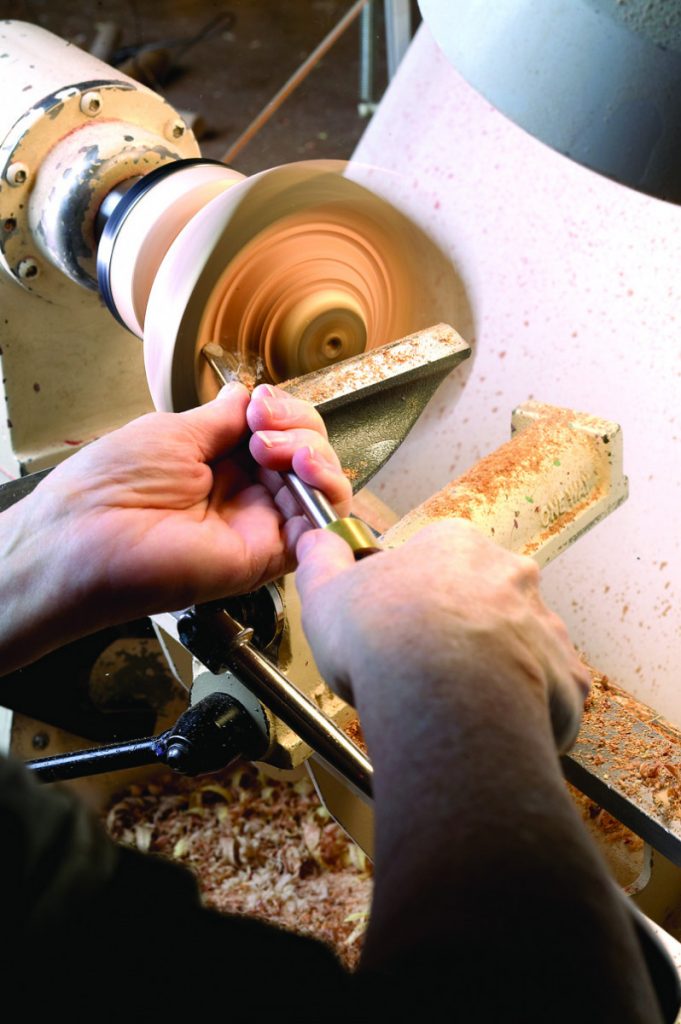 How to Turn a Live Edge Bowl Popular Woodworking