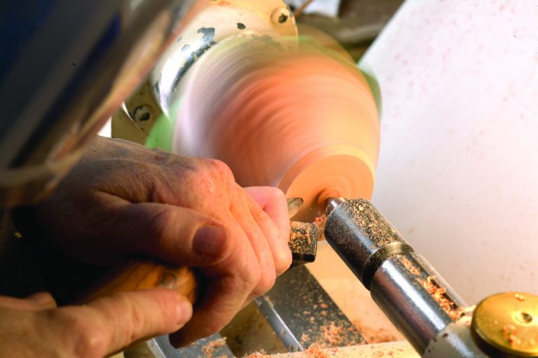 How to Turn a Live Edge Bowl Popular Woodworking