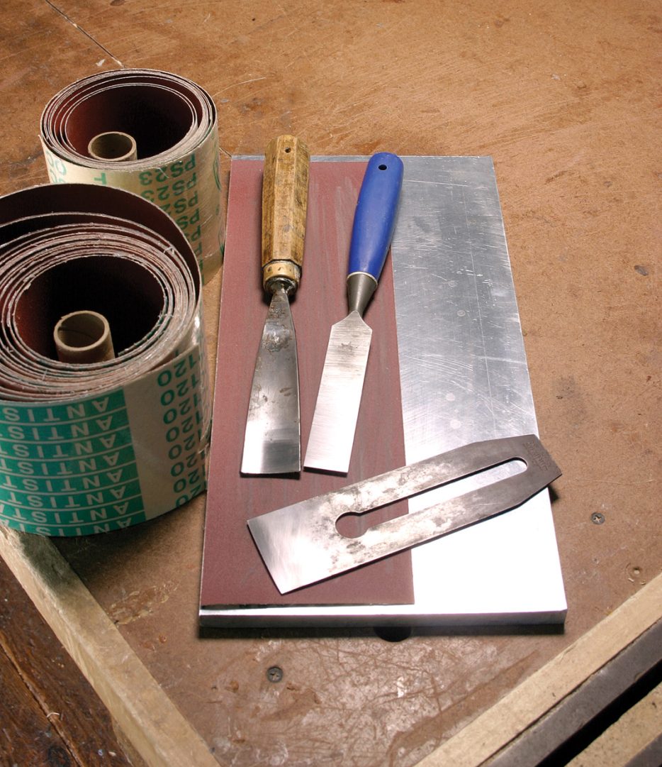 Find Knife Sharpening Angle With Quarters - Video
