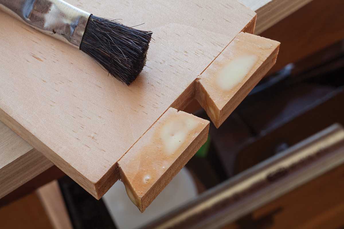 Build Yourself a Hide Glue Brush