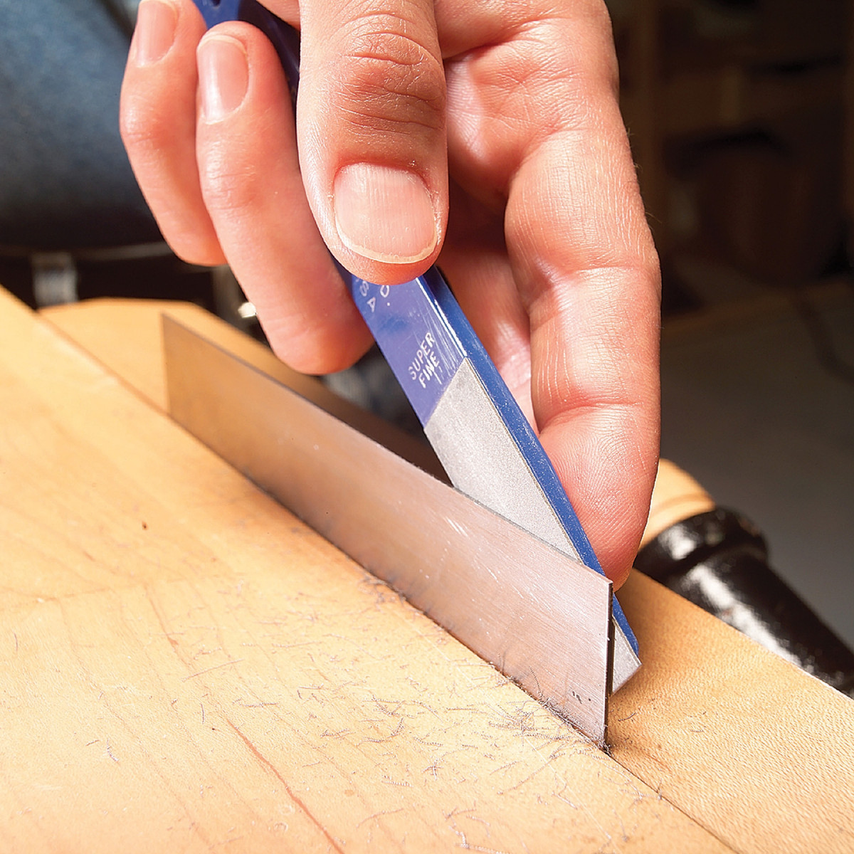 Sandpaper Sharpening Jig - Sharpening Tools On a Budget 