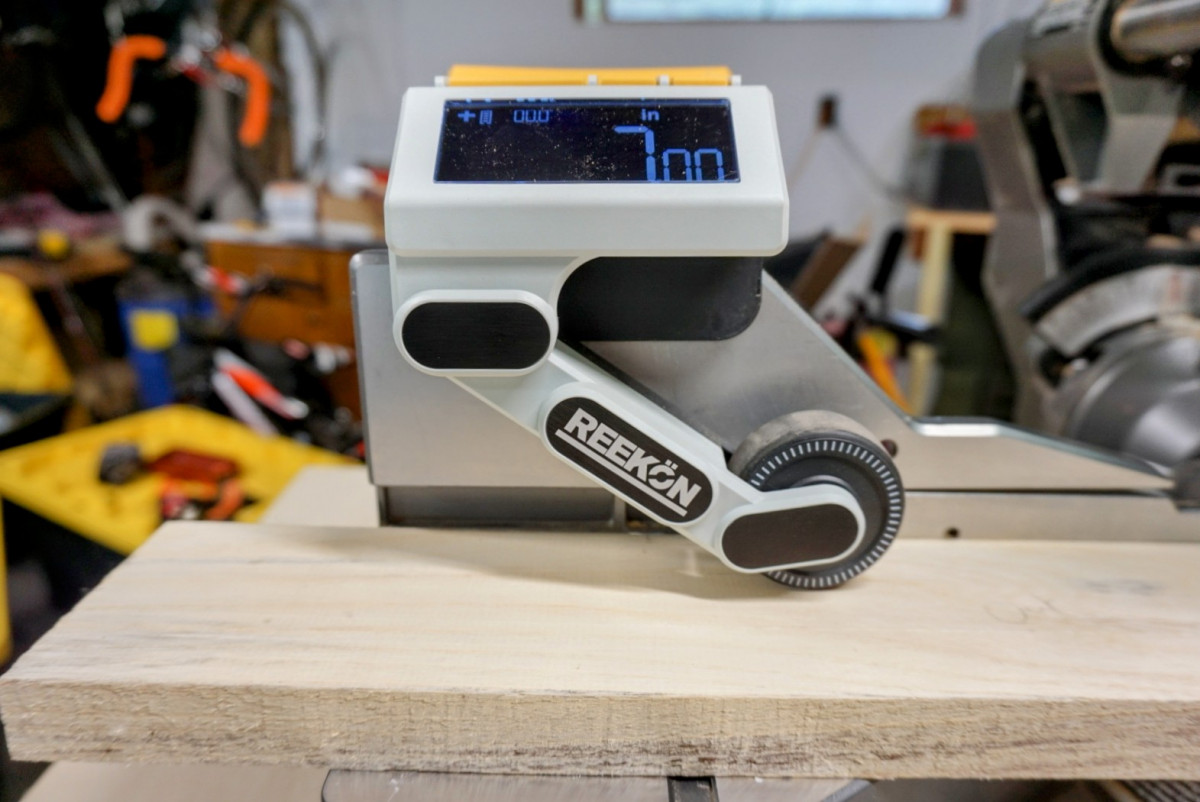 REEKON M1 Caliber Measuring Tool for Miter, Chop, and Band Saws –  Eliminates Need to Measure & Mark Materials, Reduces Cut Time and Increases  Safety, Measures Flat & Round Materials : 