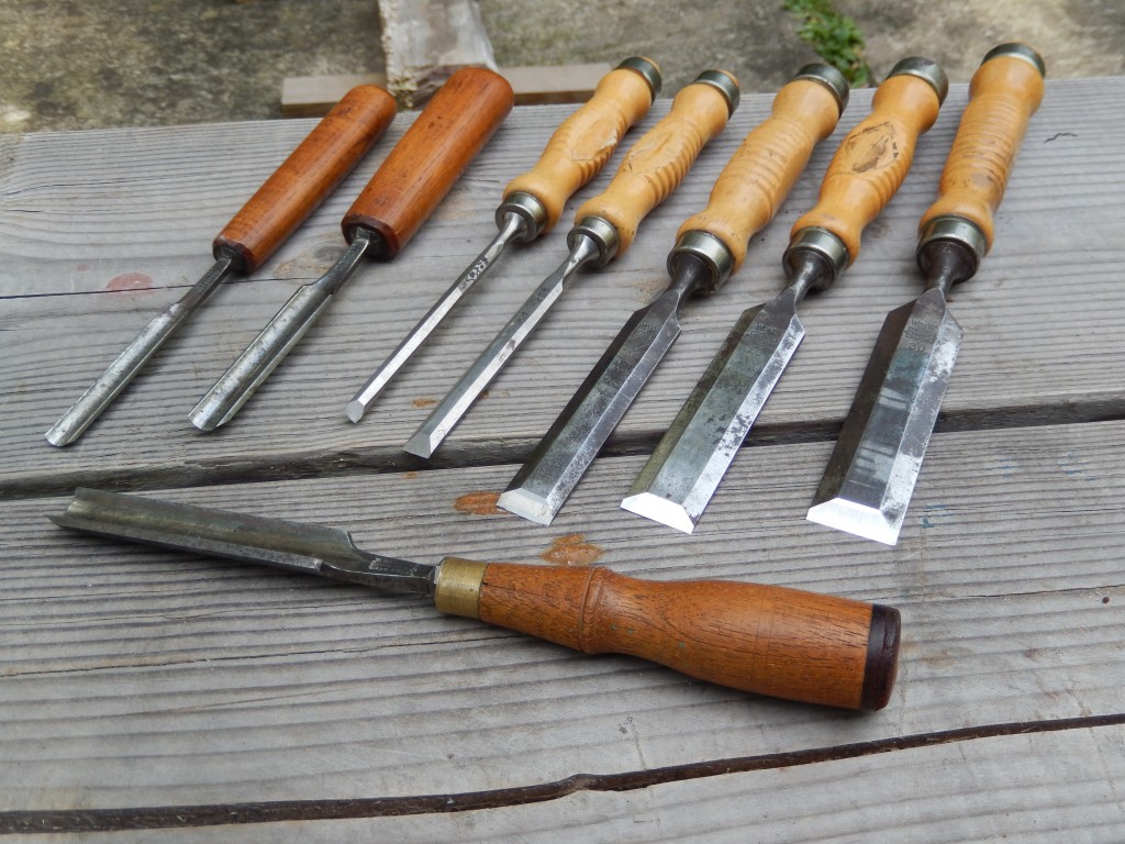 This is the lot of five chisels and three gouges that I won on eBay. At a cost of $34 I think it was a very good deal. 