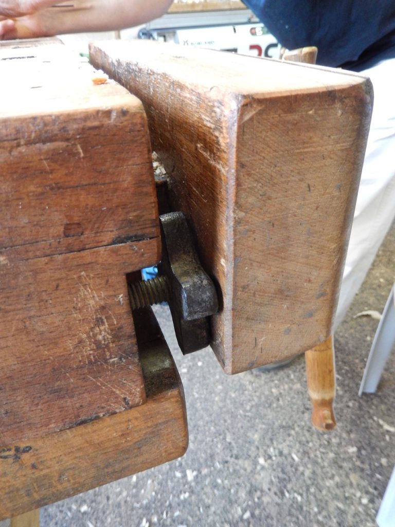 Vise Rack Stop A’la Hakhoret Popular Woodworking