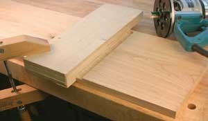Glen Huey's set-up for cutting a dado with the straight-cut jig.