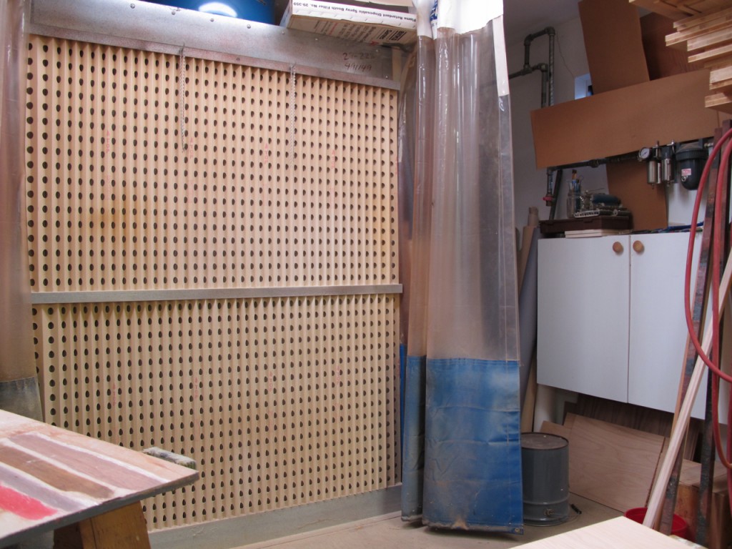 My spray booth is similar except that I use curtains for the sides or the tunnel instead of steel walls