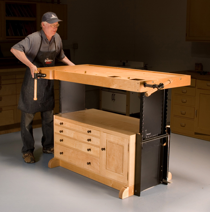 Woodworking adjustable height workbench