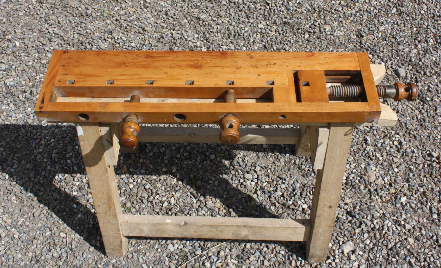 Instructions for a Tiny Workbench
